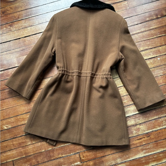 Vintage LISA FASHION Wool Cashmere Coat | Hourglass Silhouette | Med - Picture 4 of 15